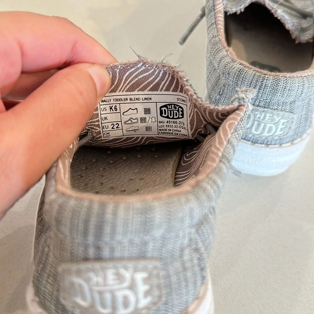 Hey dude- Wally Toddler Blend Linen Gray toddler shoes. Size 6